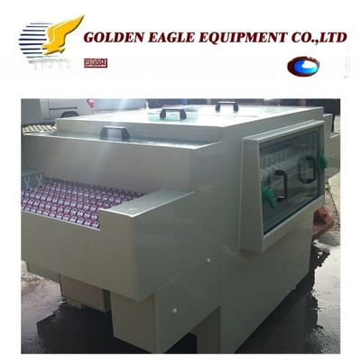 Vervoermachine voor het graveren van metalen platen met een dubbele spuit met corrosie en met een uitgeholde vorm